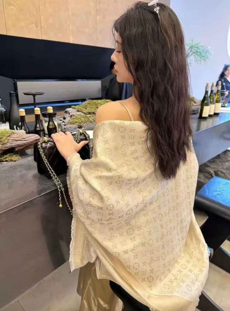 Louis Vuitton Reversible Beige Shine Monogram Shawl-2