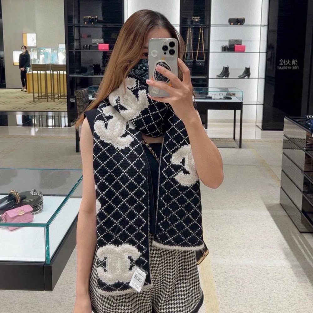 Chanel Reversible Black Woolen Muffler-4