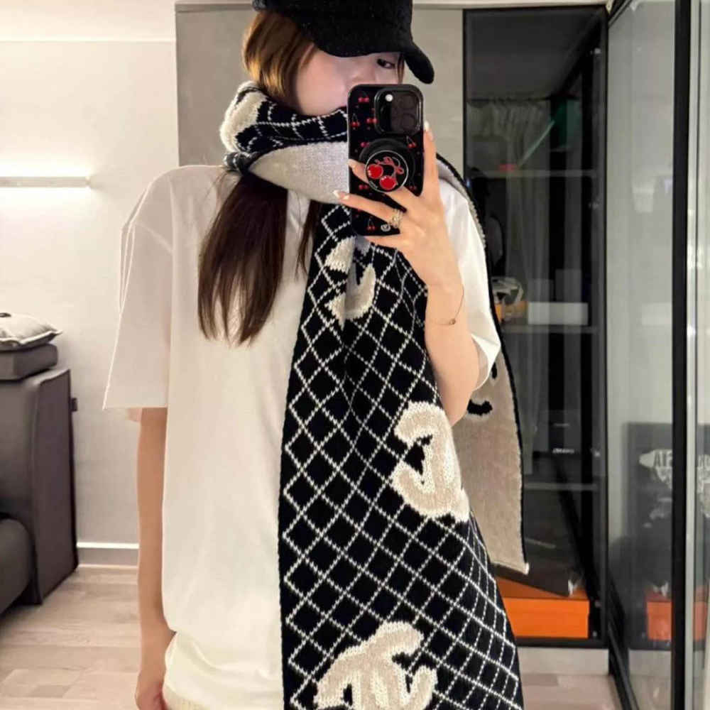 Chanel Reversible Black Woolen Muffler-3