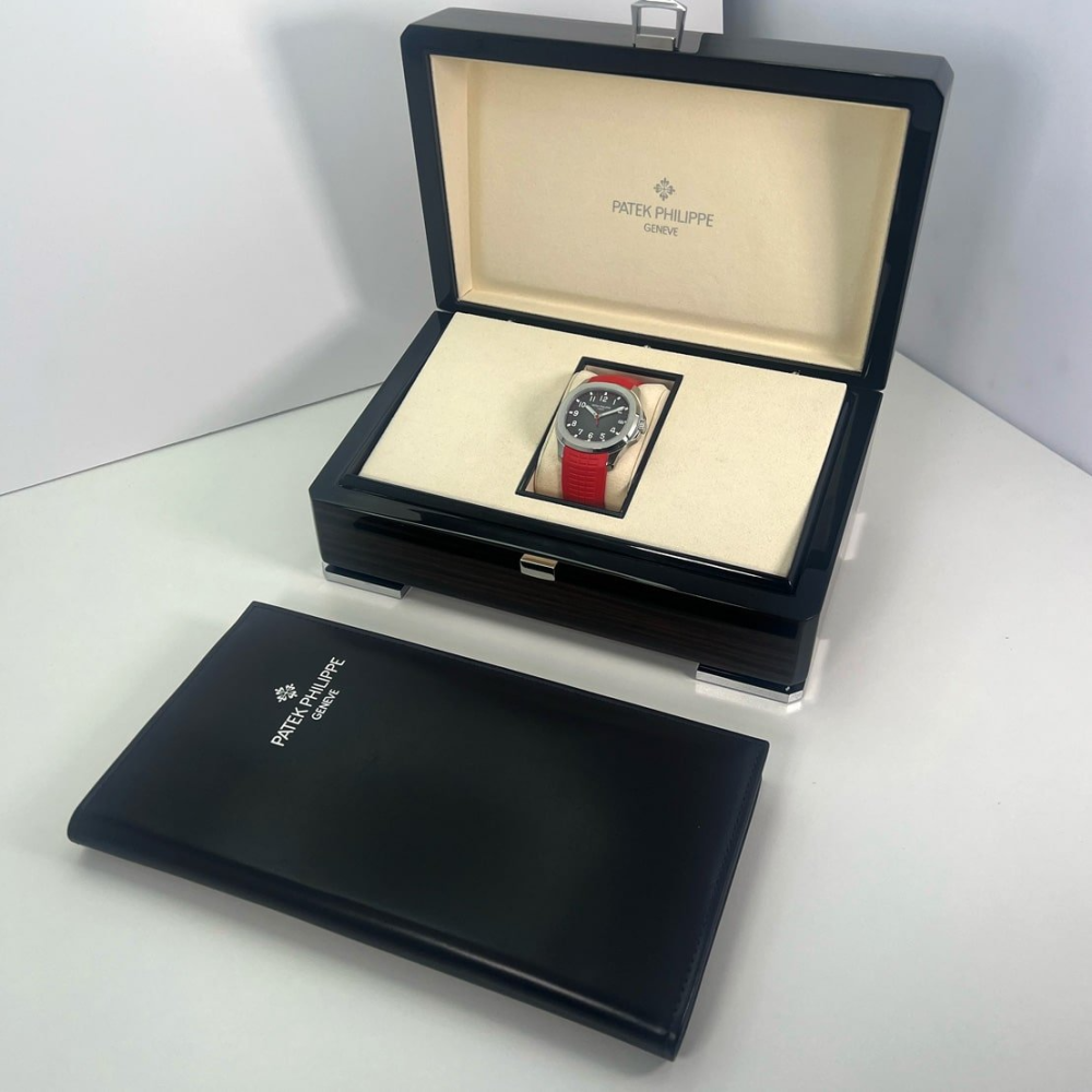 Patek Philippe Aquanaut Singapore Limited Edition - 5167A-012-6