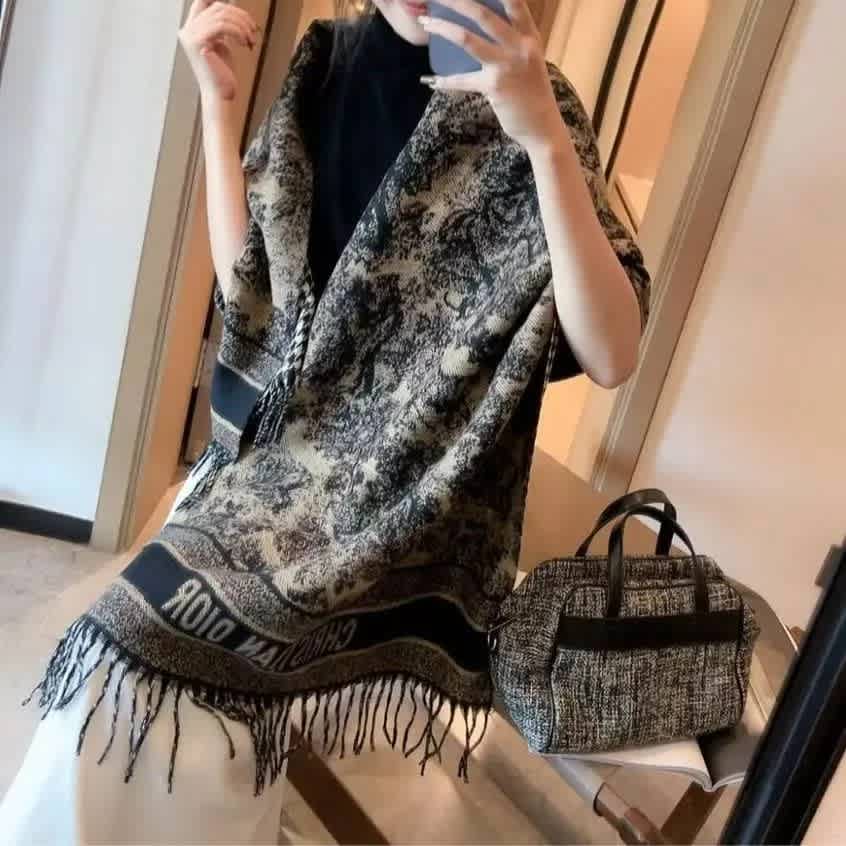 Christian Dior Black Premium Quality Woollen Stole-1