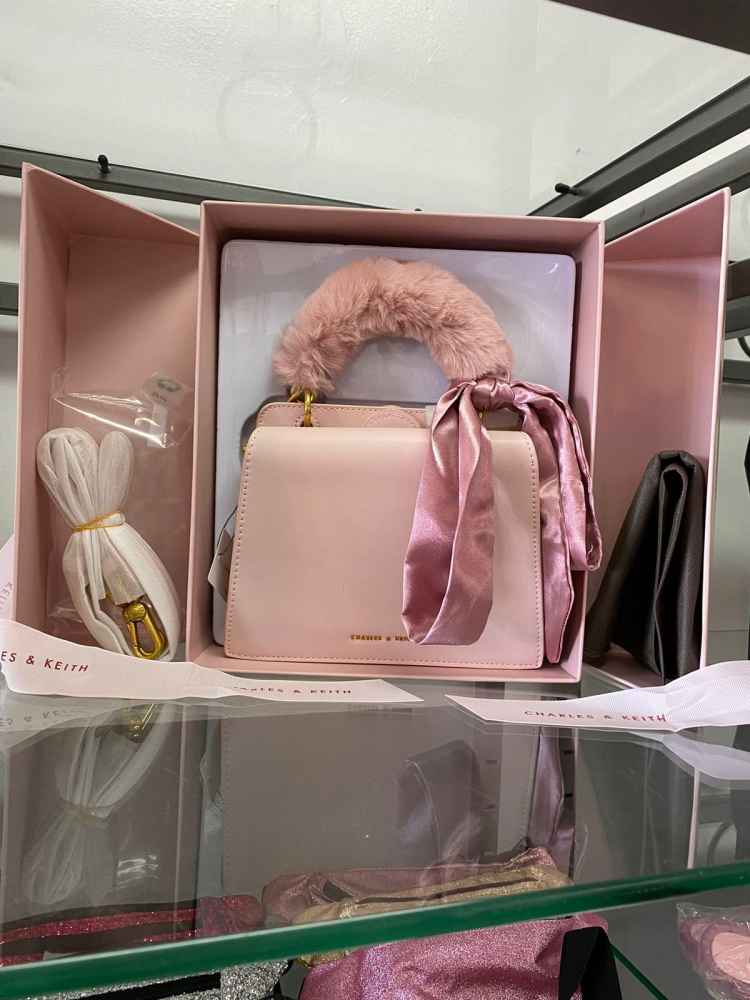 Charles & Keith Cressida Quilted Qiki Pink Handbag-2