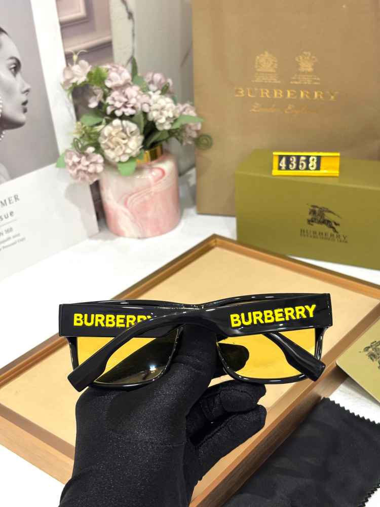 Burberry Golden Luxury Sunglasses-3