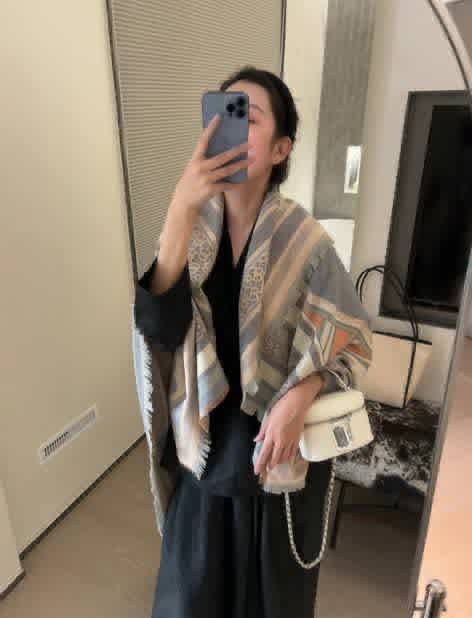 Burberry Cashmere Grey Woollen Stole-thumb-1