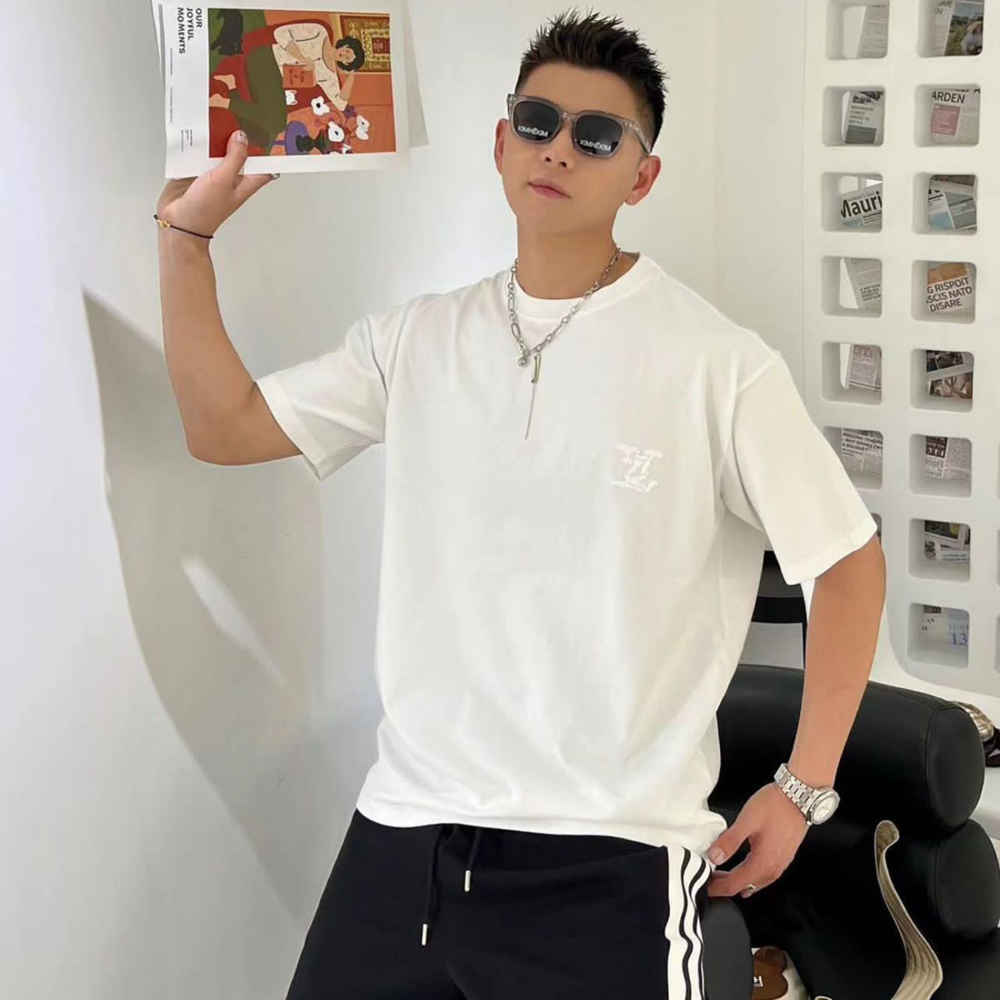 Louis Vuitton White Embroidery Logo Premium Baggy Fit T-shirt-3