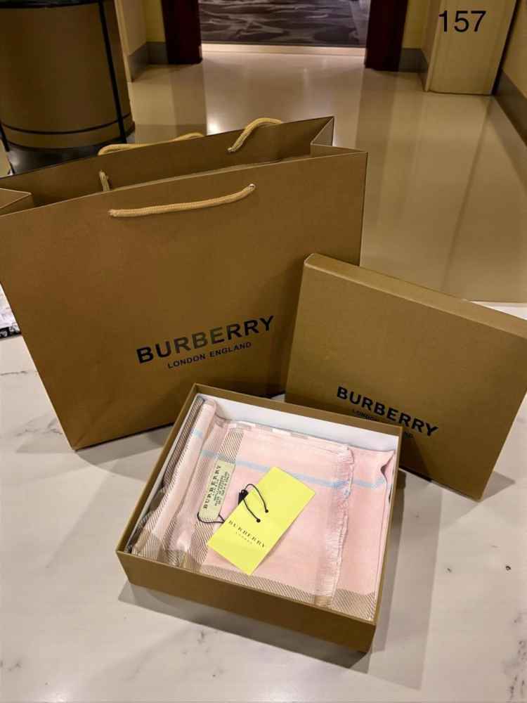 Burberry Check Cashmere Light Pink Stole-2