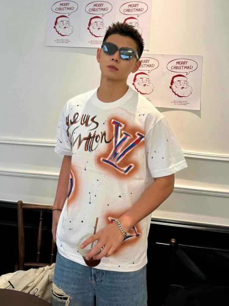 Louis Vuitton White Embroidery Logo Premium Baggy Fit T-shirt-7