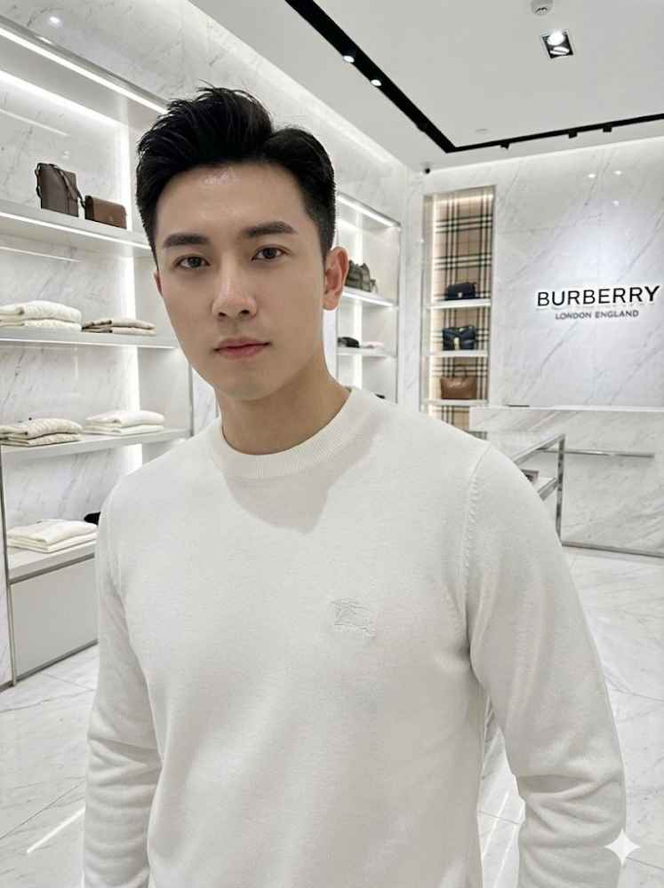 Burberry White Premium Quality Sweatshirt-thumb-0