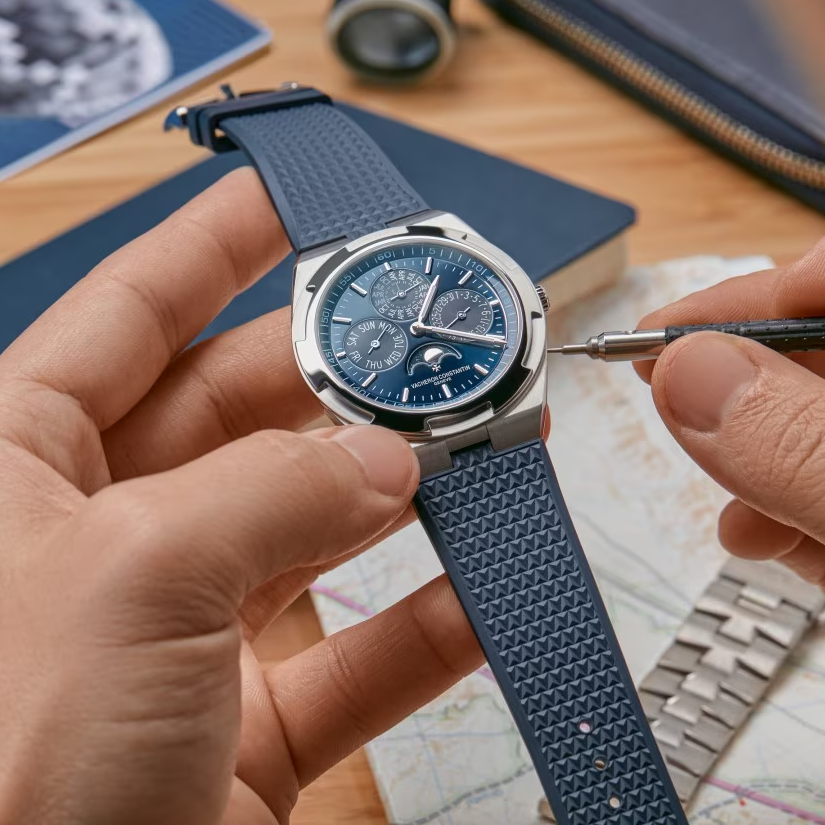 Vacheron Constantin Overseas Perpetual calendar ultra-thin White Gold 4300V/220G-B945-6