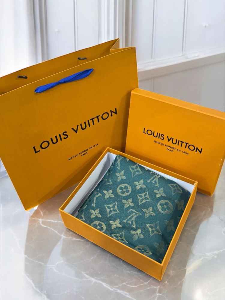 Louis Vuitton Reversible Green Shine Monogram Shawl-thumb-2