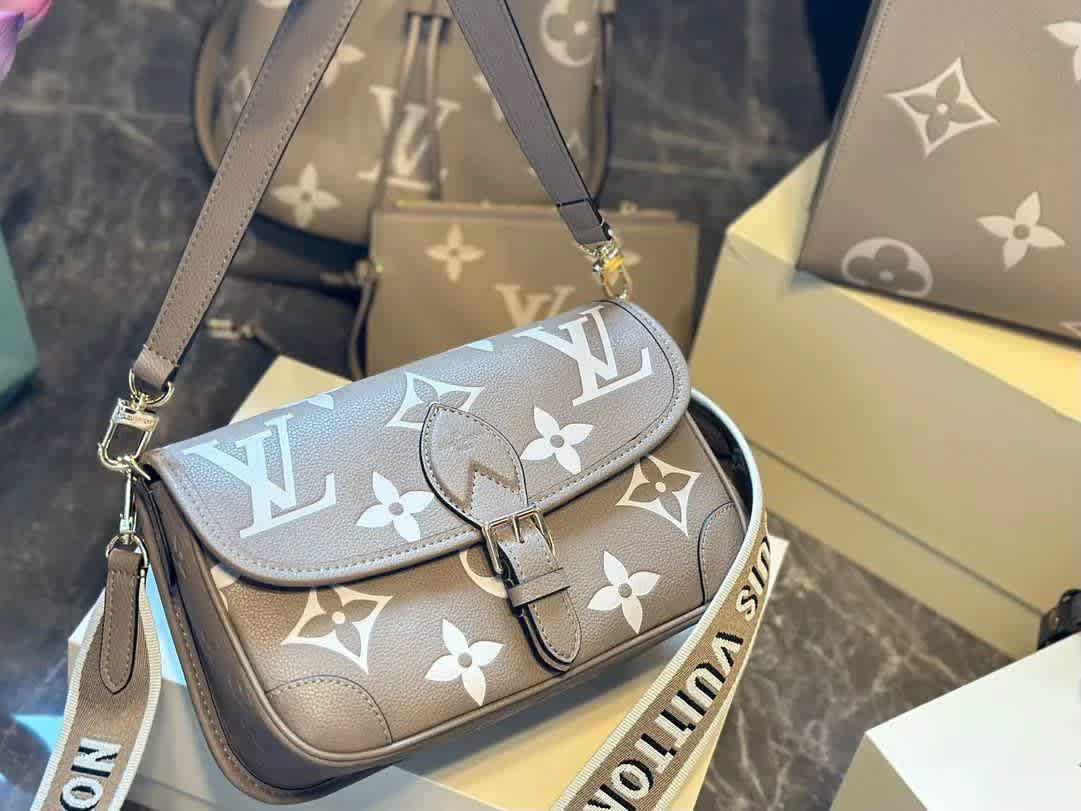 Louis Vuitton Montaigne Cream Shoulder Bag-1