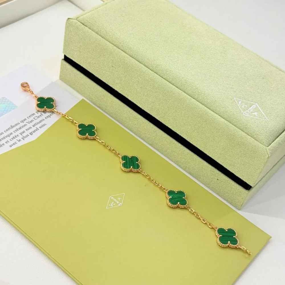 Van Cleef Alhambra Green Stone Clover Gold Color Bracelet-thumb-0