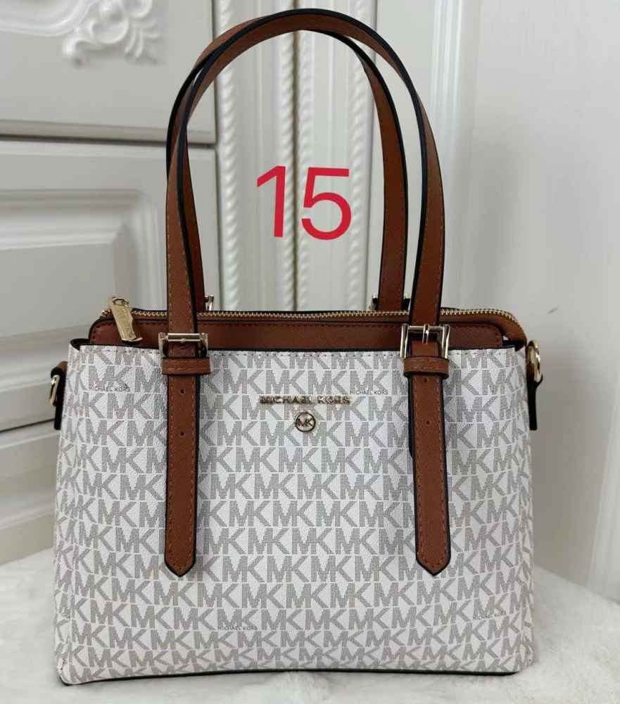 Michael Kors Voyager Medium Logo White Tote Bag-thumb-0