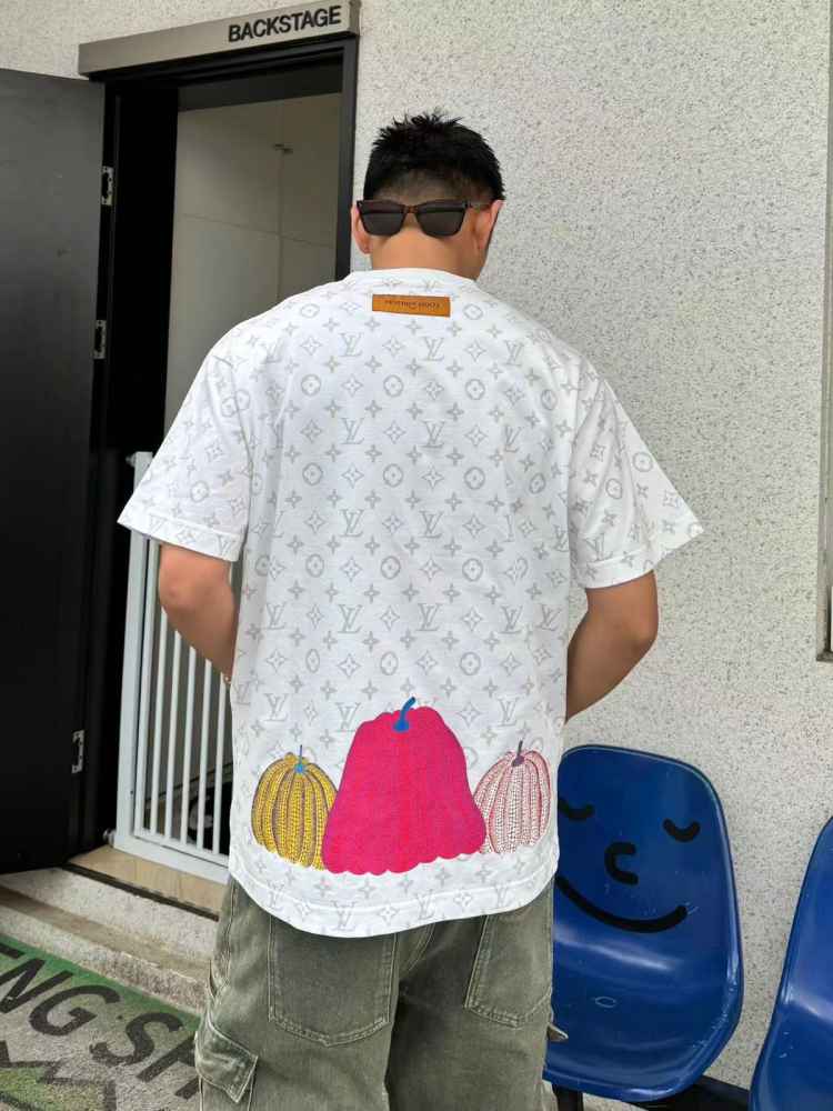 Louis Vuitton White Embroidery Logo Premium Baggy Fit T-shirt-1