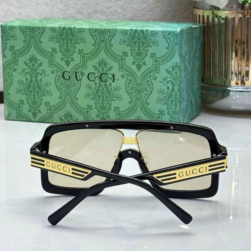 Gucci GG0900S Oversize Sunglasses-4