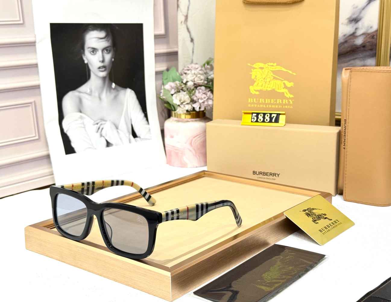 Burberry Black Premium Luxury Sunglasses-2