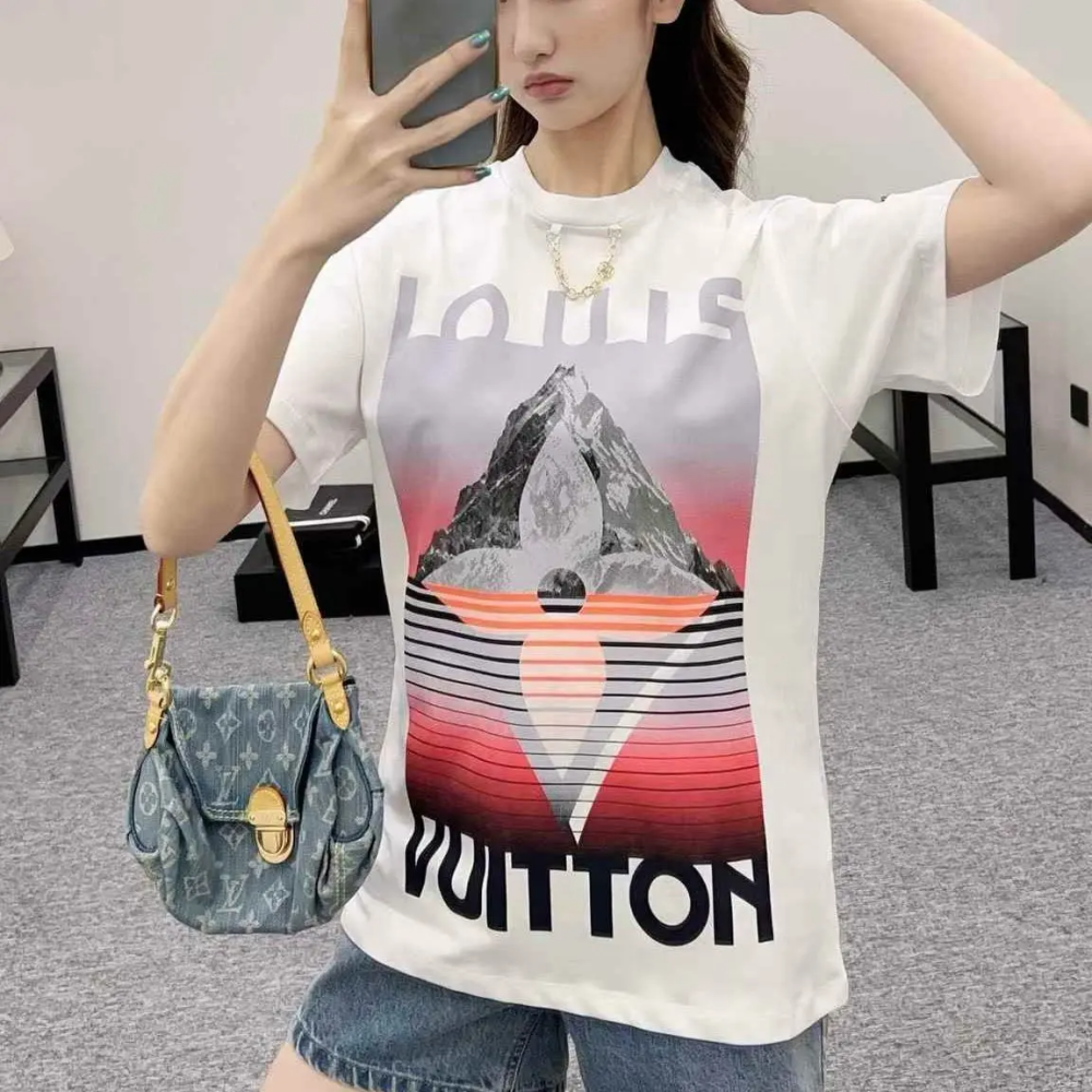 Louis Vuitton White Premium Quality T-Shirt-thumb-0