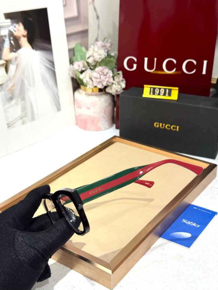 Gucci Black GG Women's Sunglasses-thumb-2