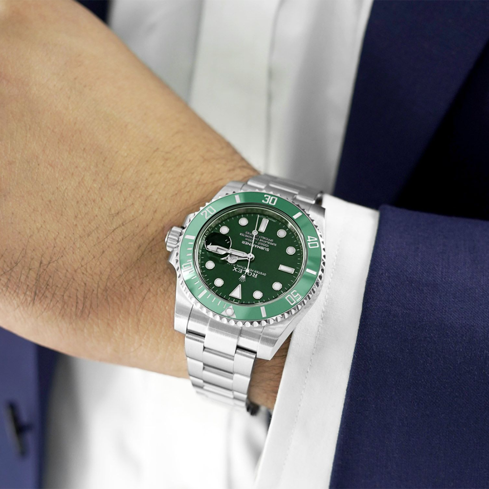 Rolex Submariner Date "Hulk" Green Dial & Bezel Watch 116610LV-7