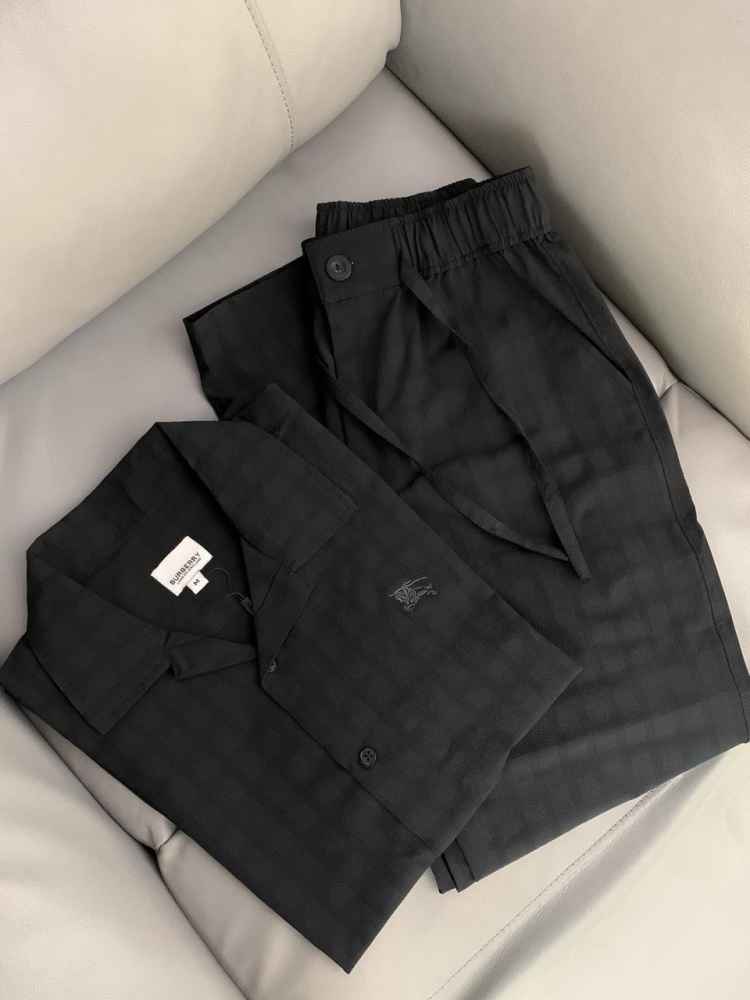 Burberry Black T-shirt Premium Quality Co-ordinates-6