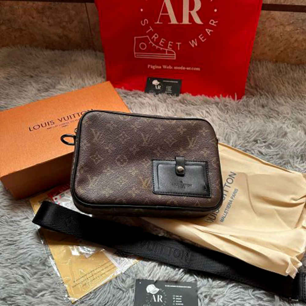 Louis Vuitton Utility Front Massenger Bag-thumb-0