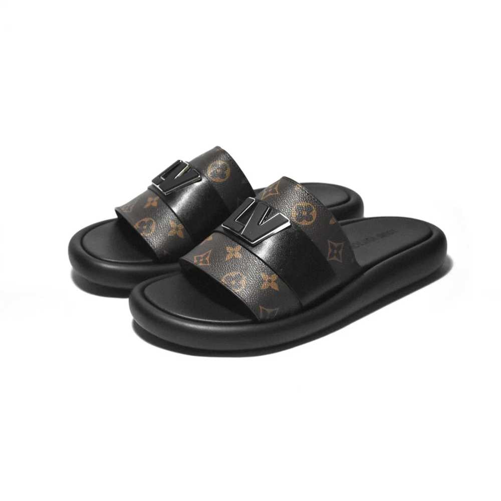 Louis Vuitton Brown & Black Premium Quality Men's Logo Flip-flops
