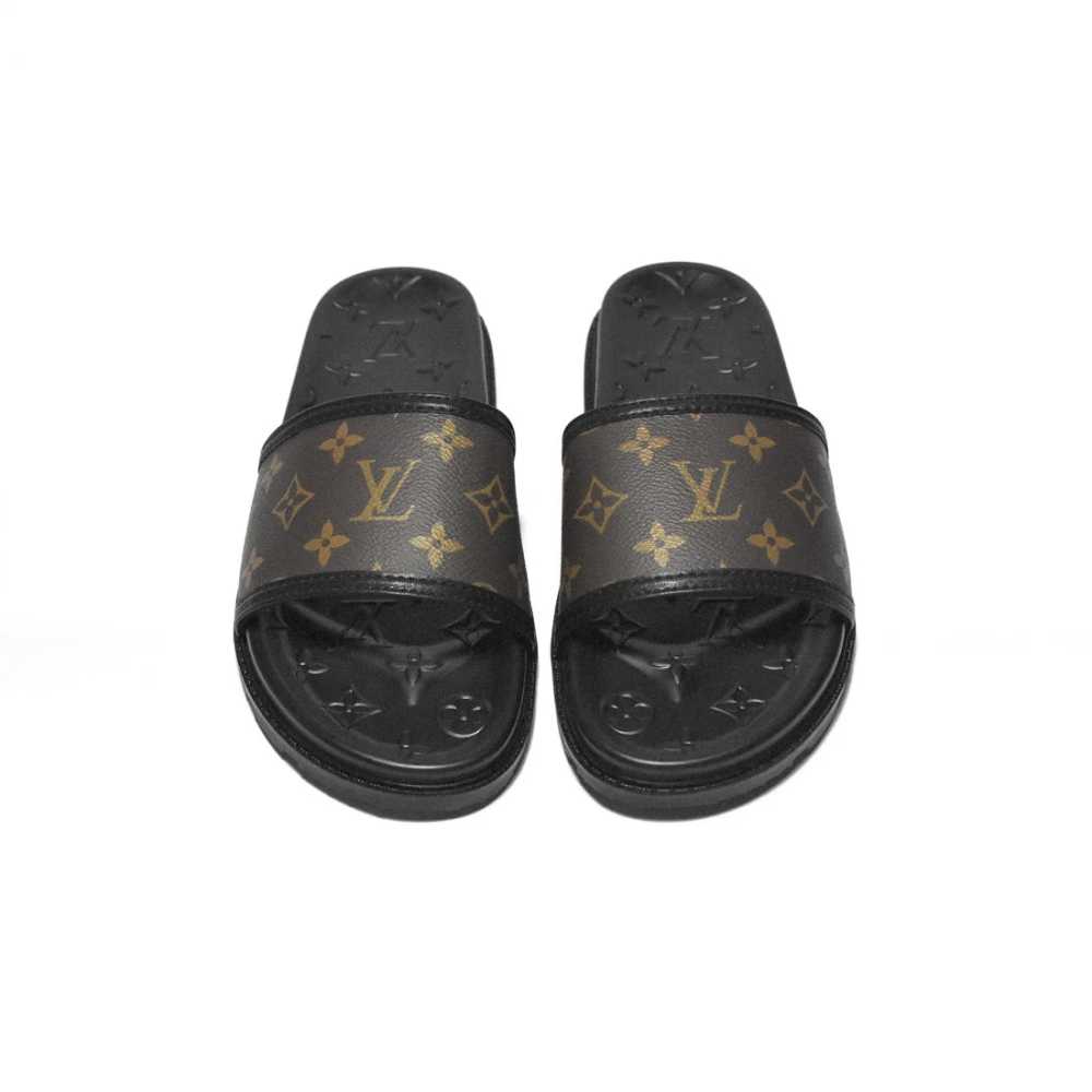 Louis Vuitton Brown & Black Premium Quality Men's Flip-Flops-4