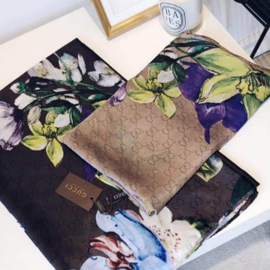 Gucci Floral Beige Silk Stole-4