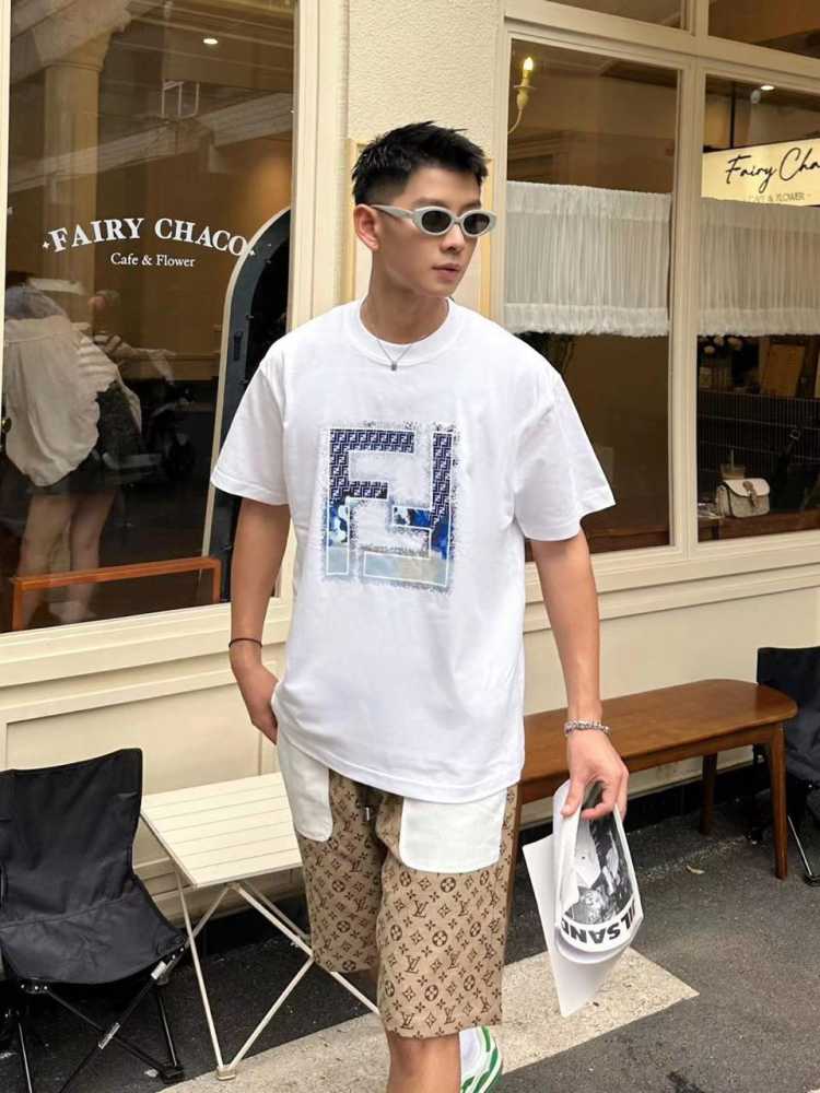 Fendi White Embroidery Logo Premium Baggy Fit T-shirt-4