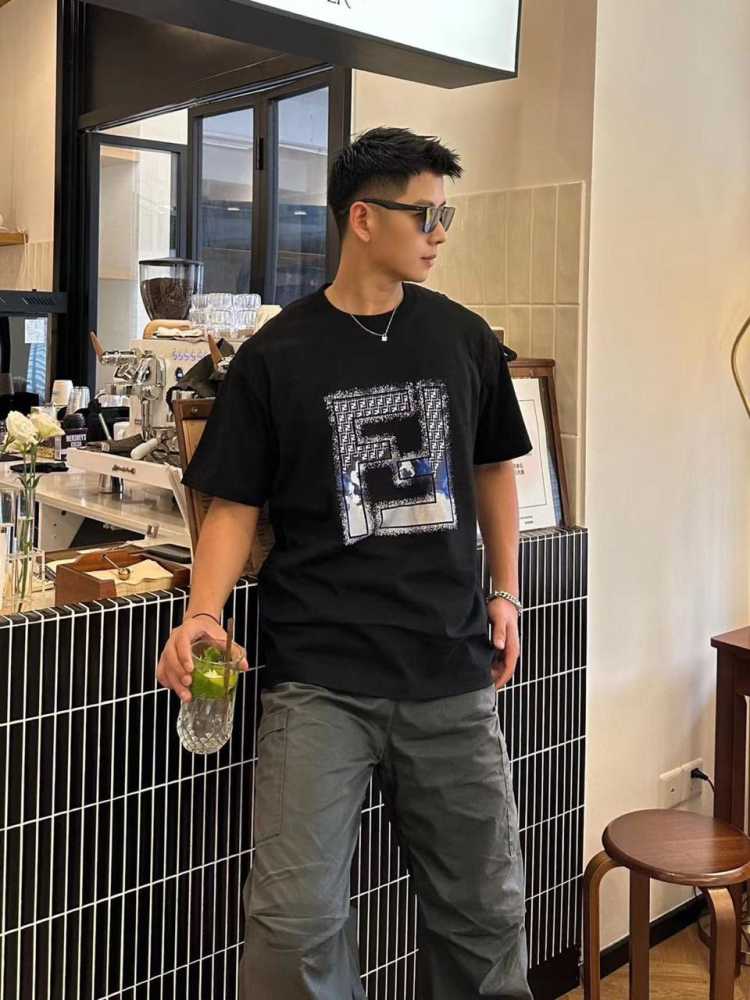 Fendi Black Embroidery Logo Premium Baggy Fit T-shirt-5