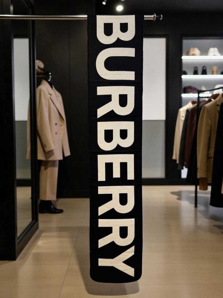 Burberry Cashmere Black Premium Quality Muffler-1