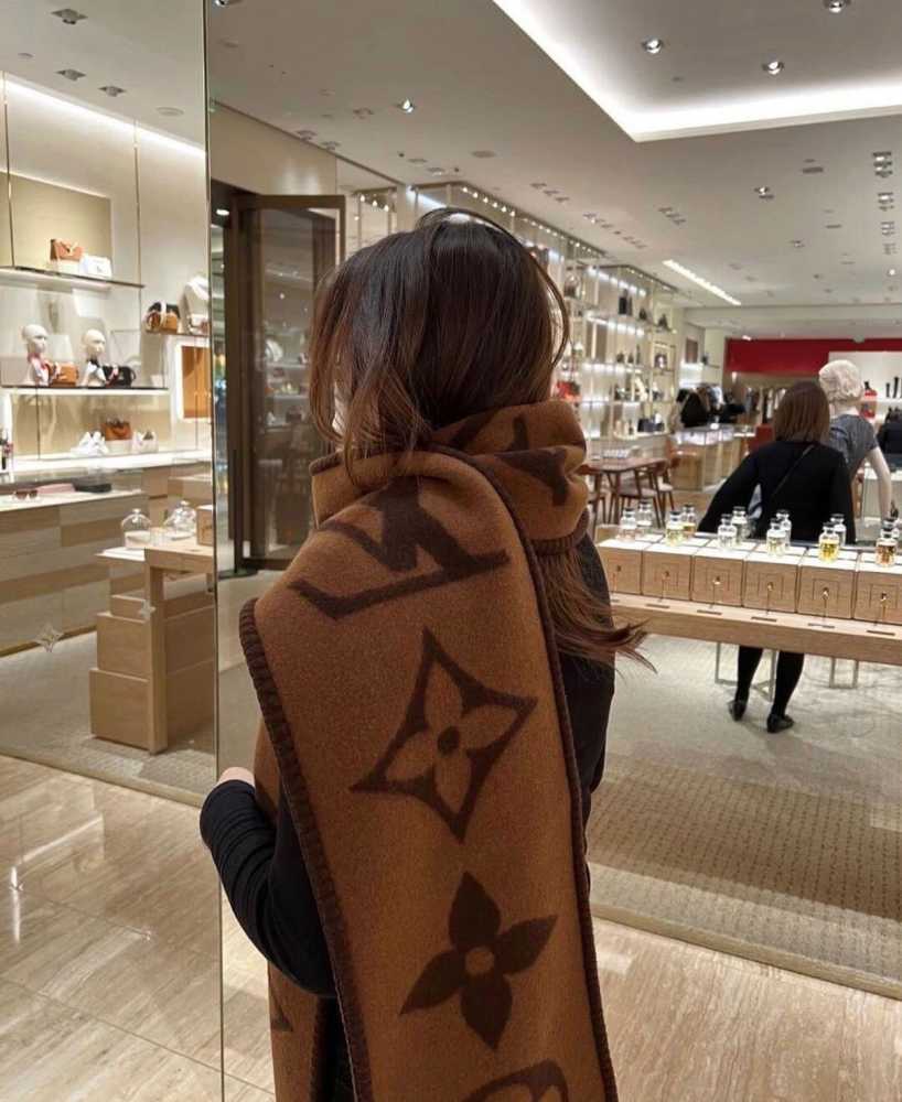Louis Vuitton Dark Brown Cashmere Reversible Muffler-1