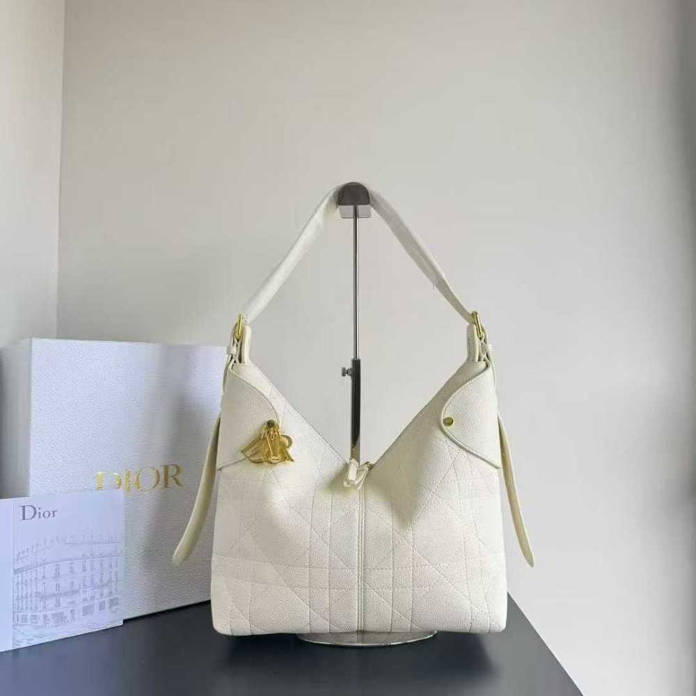 Dior Signature White Voyage Tote Handbag-0