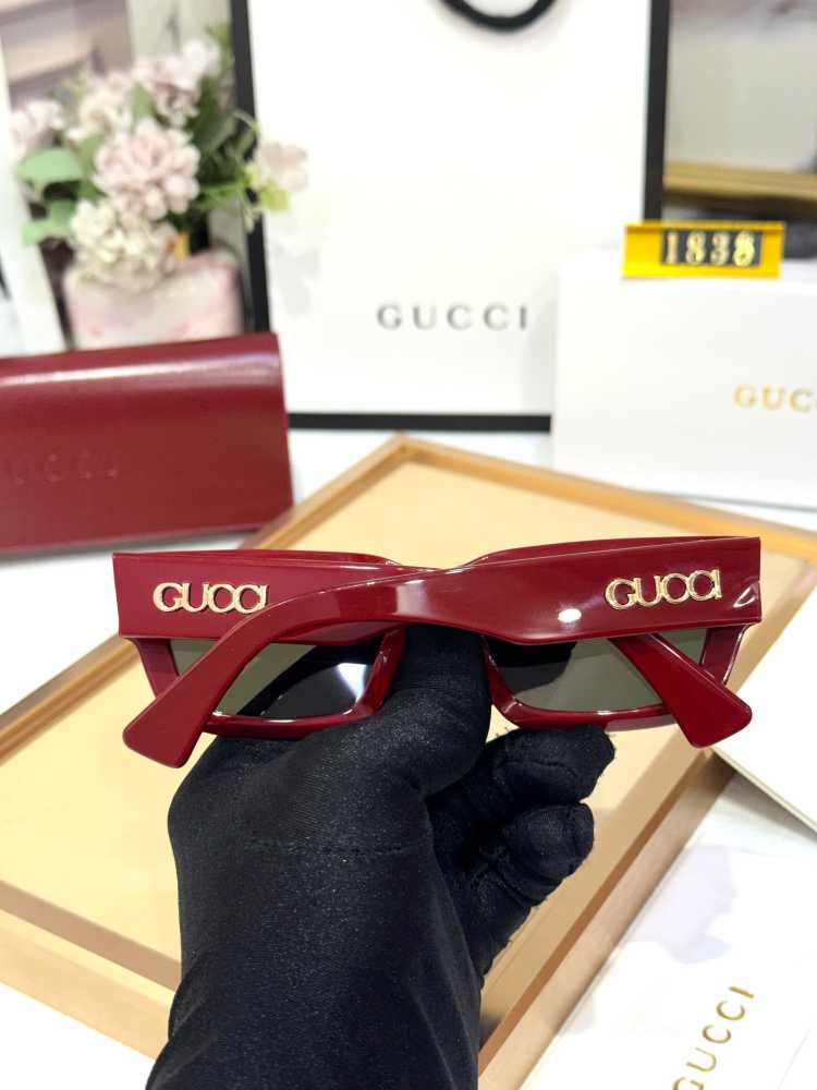 Gucci Red Luxury Sunglasses-1
