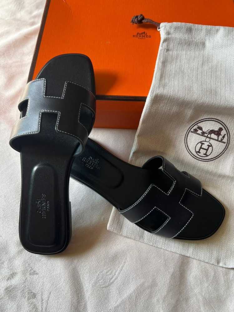 Hermes Black Premium Quality Women's Flat Sandals-thumb-0