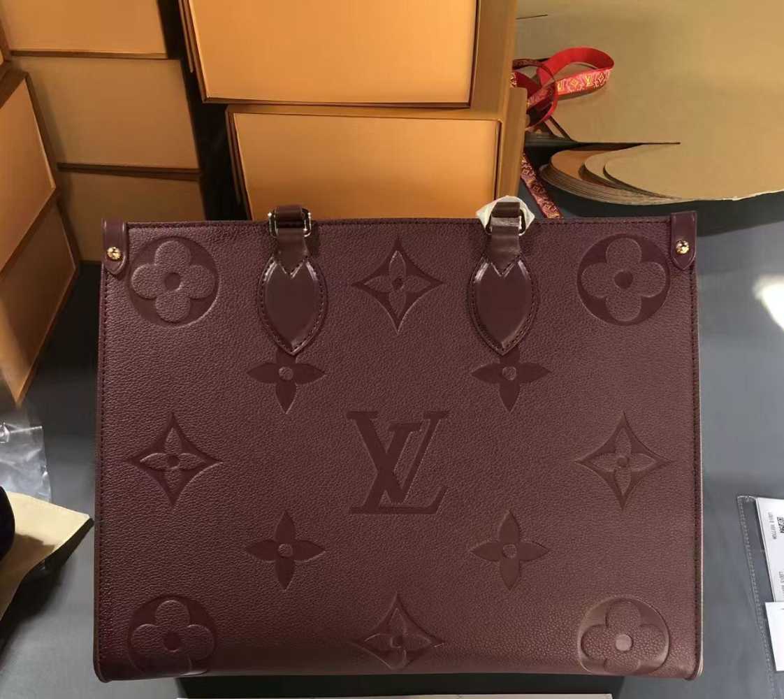 Louis Vuitton Cappucines Wine Shoulder Bag-3