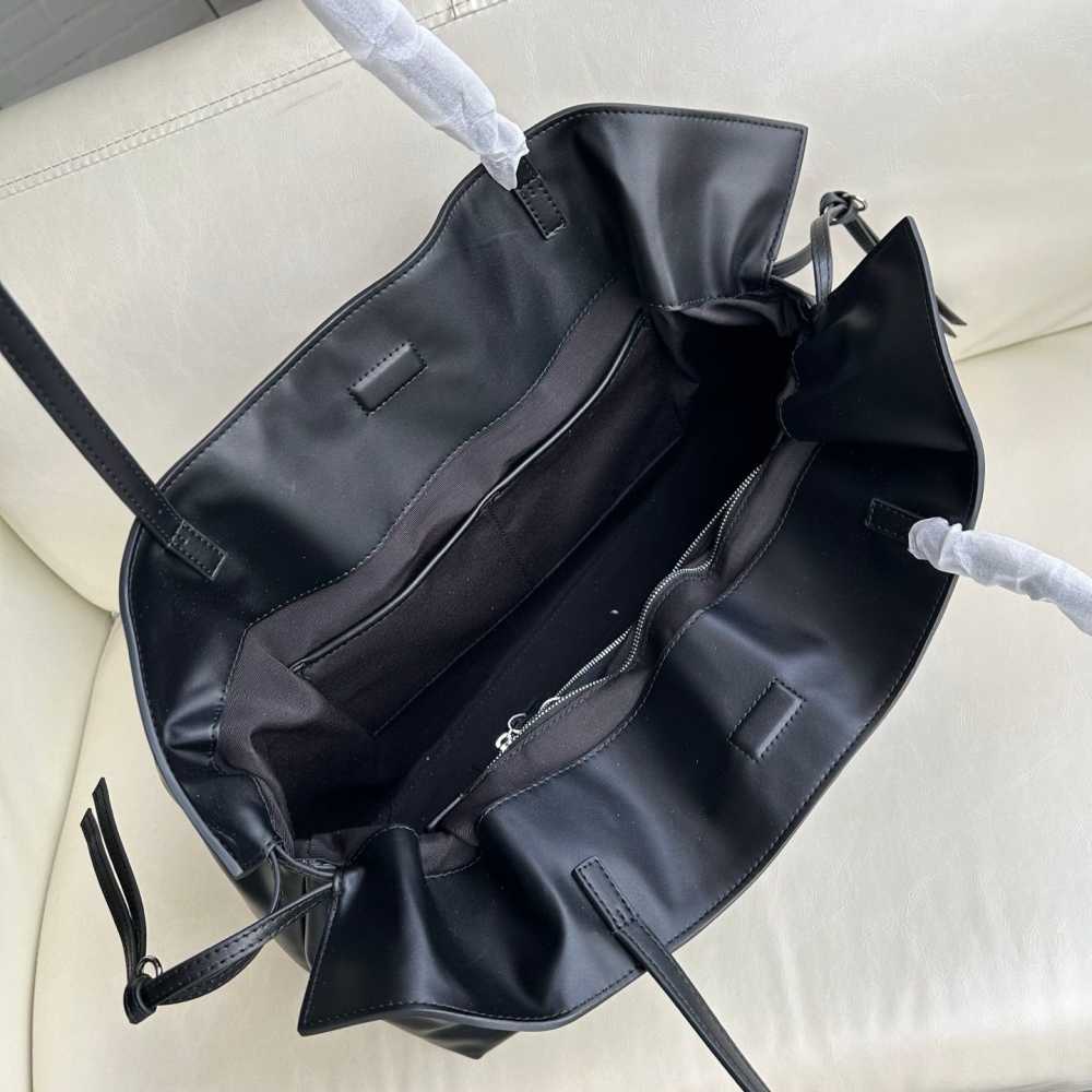 Tory Burch Ella natuura Leatherite Black Hobo Bag-2