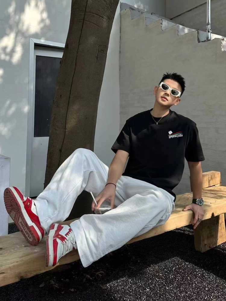 Balenciaga Black Premium Quality Baggy Fit T-shirt-1