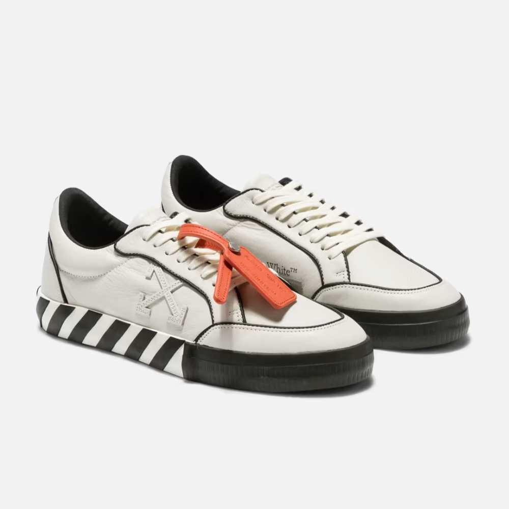 Off-White Low Vulcanized Cavas Black Sneakers-thumb-2