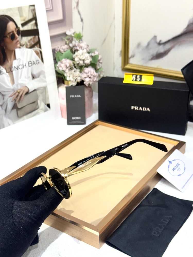 Prada Black Luxury Sunglasses-thumb-2