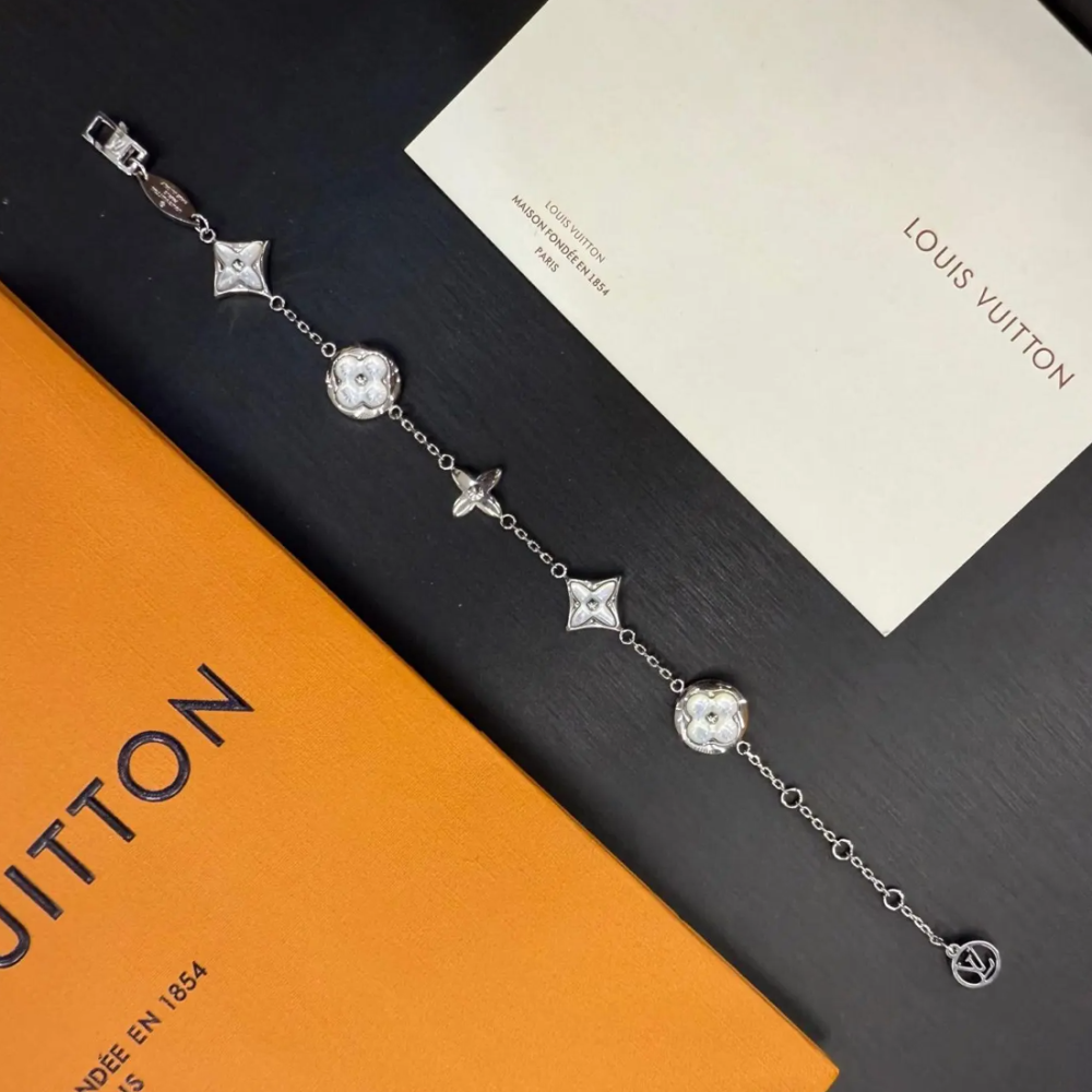 Louis Vuitton Idylle Blossom 18k White Gold Bracelet-thumb-0