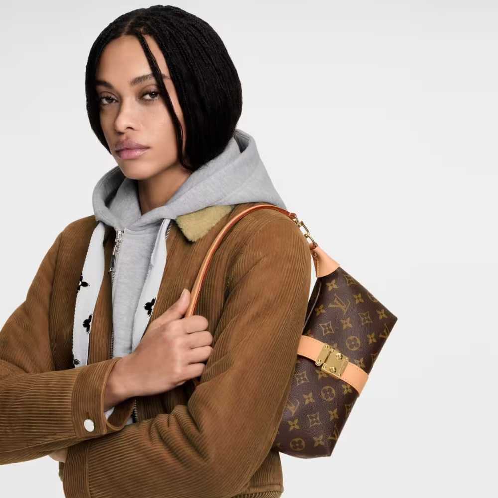 Louis Vuitton Pochette Mia Brown Shoulder Bag-1