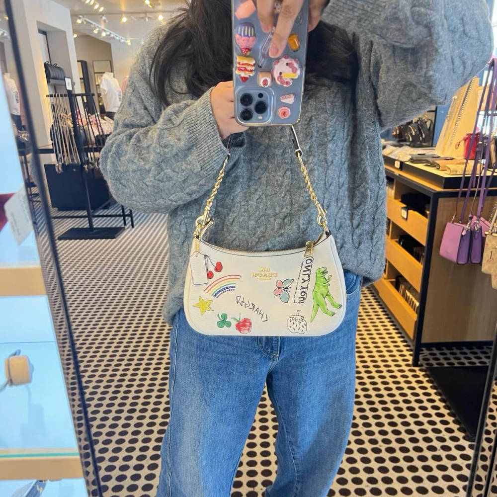 Coach Signature Sketch White Sling Bag-2