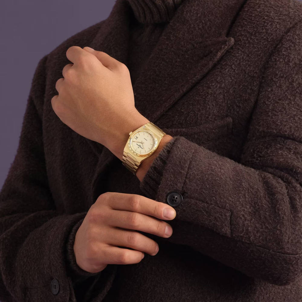 Vacheron Constantin Historiques 222, 37mm, Yellow Gold , Automatic, 4200H/222J-B935-2