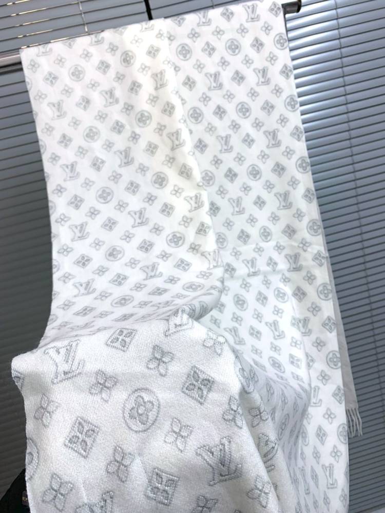 Louis Vuitton White Cashmere Reversible Muffler-thumb-1