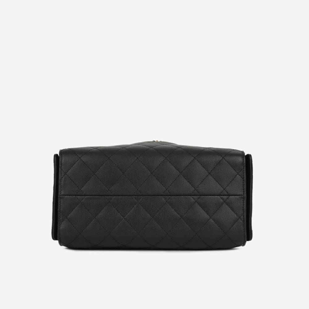 Chanel Maxi Black Iconic 26C Shoulder Bag-3
