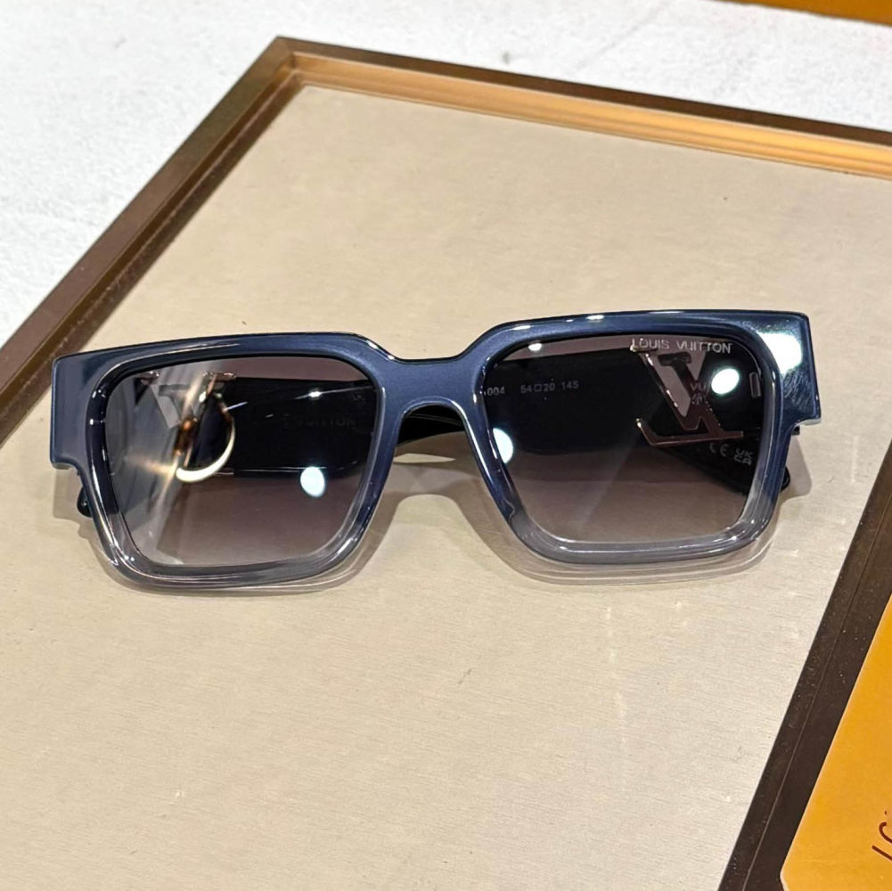 Louis Vuitton Black Luxury Sunglasses-2