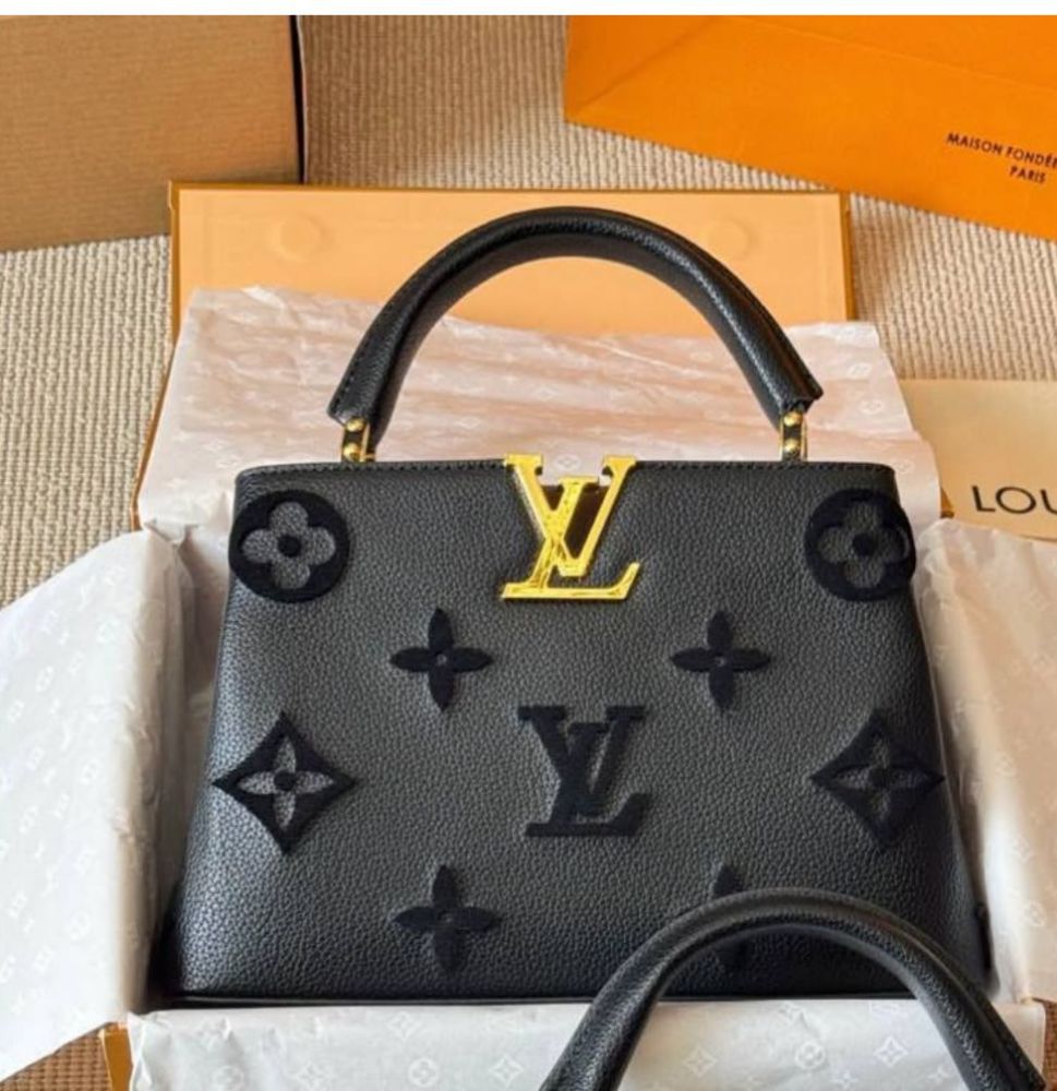 Louis Vuitton Cappucines Black Handbag-thumb-0