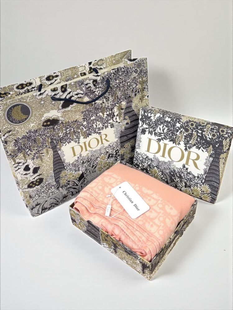 Christian Dior Pink Premium Quality Woollen Stole-1