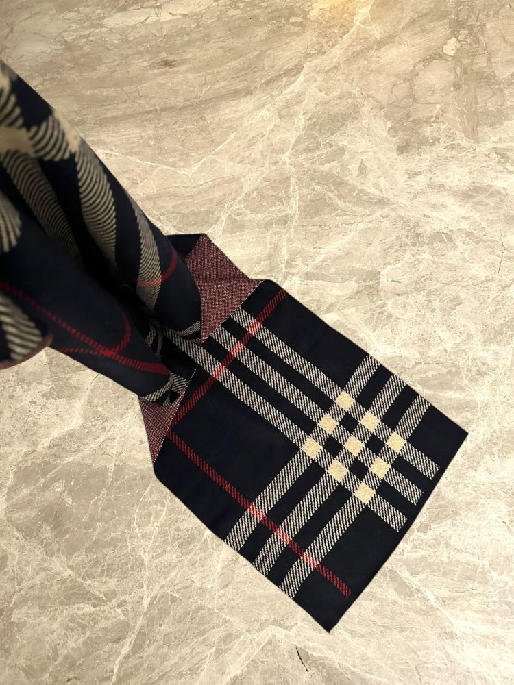 Burberry Check Cashmere Black Premium quality Stole-4